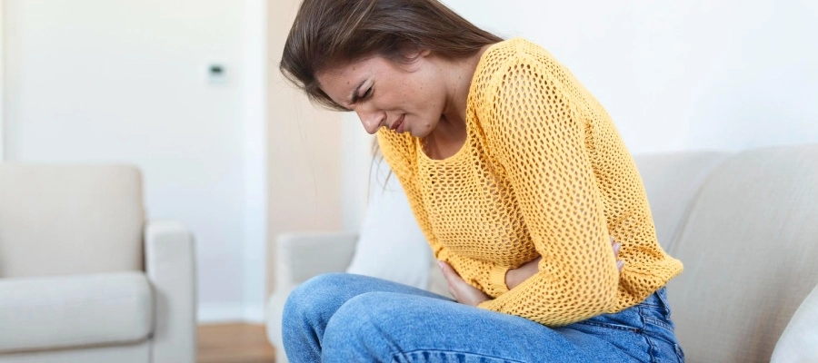 Imagem da notícia Dor na barriga e ansiedade: como aliviar esses sintomas?