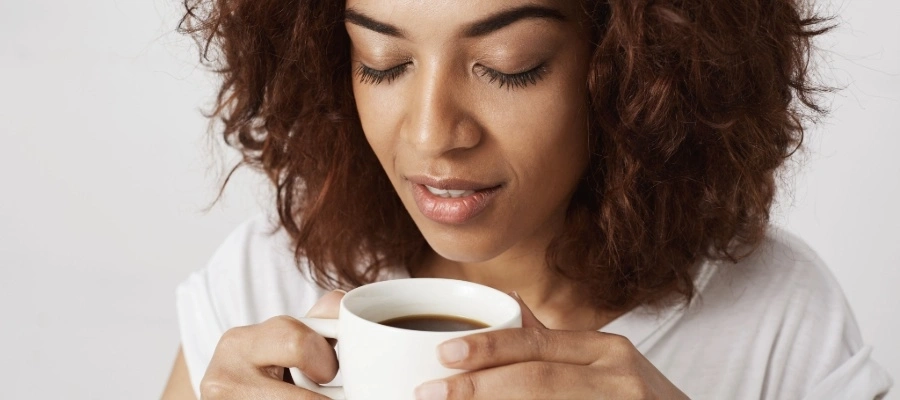 Imagem da notícia Saiba para que serve a cafeína e quais os seus benefícios