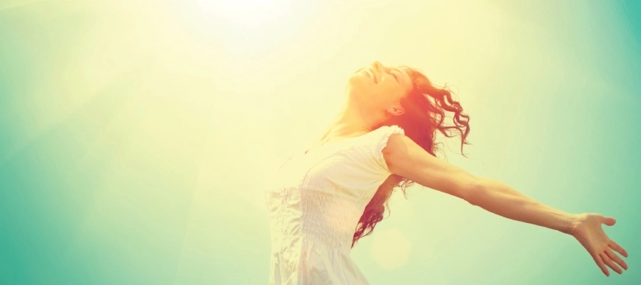 Imagem da notícia O sol do meio-dia é um bom horário para produzir vitamina D?