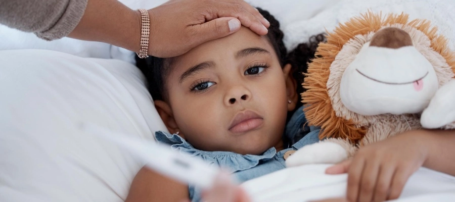 Imagem da notícia Febre infantil: tudo o que os pais precisam saber! [GUIA COMPLETO]