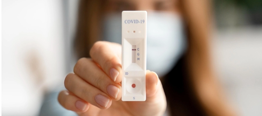 Imagem da notícia Autoteste de covid: é confiável? Como fazer o teste em casa?