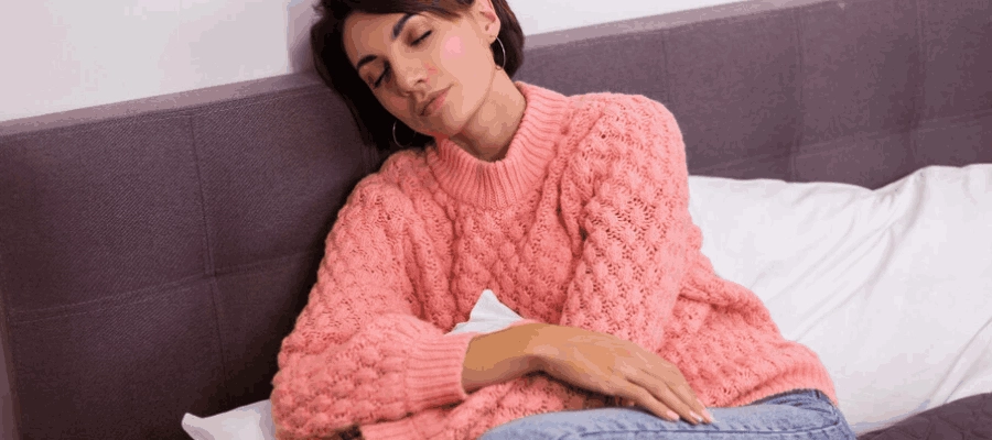 Imagem da notícia Cólica fora do período menstrual: entenda as possíveis causas