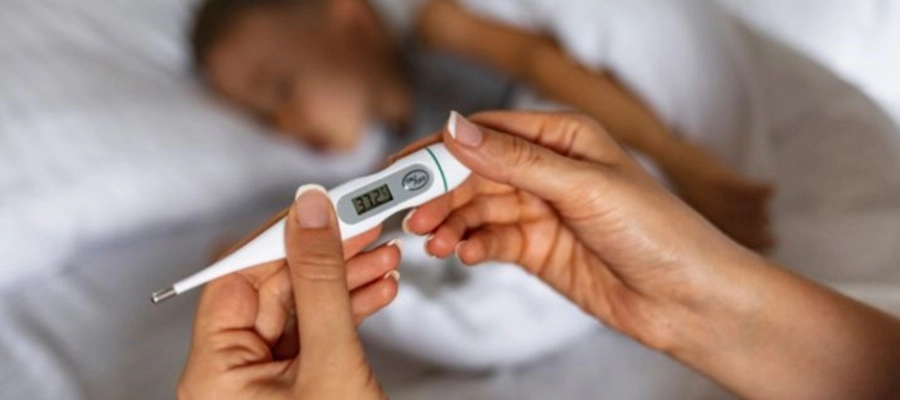 Imagem da notícia Como baixar a febre infantil? Saiba o que é, qual a temperatura do corpo e como aliviar.