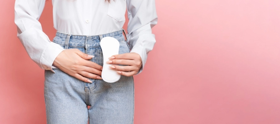 Imagem da notícia Corrimento antes da menstruação: causas e quando se preocupar