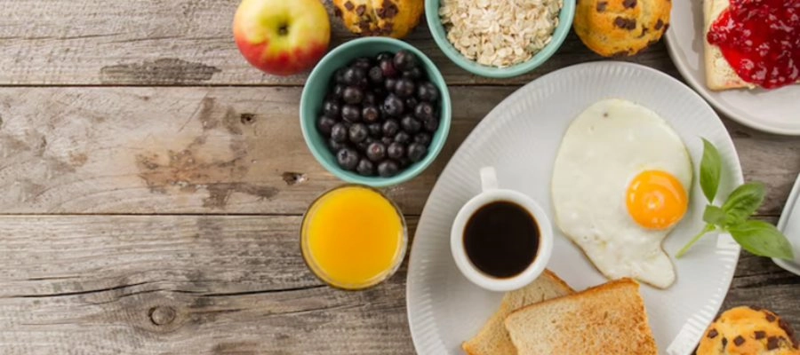 Imagem da notícia Café da manhã saudável: o que comer, receitas e importância