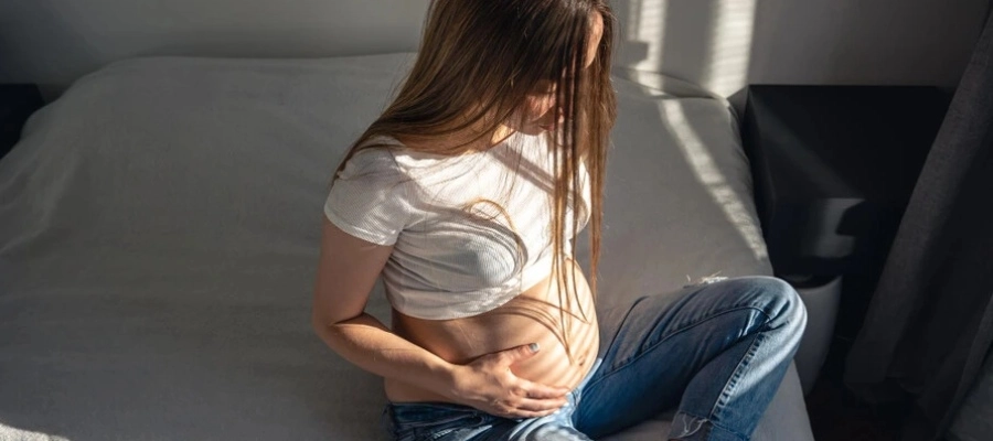 Imagem da notícia Dor na barriga na gravidez: entenda as causas e como tratar