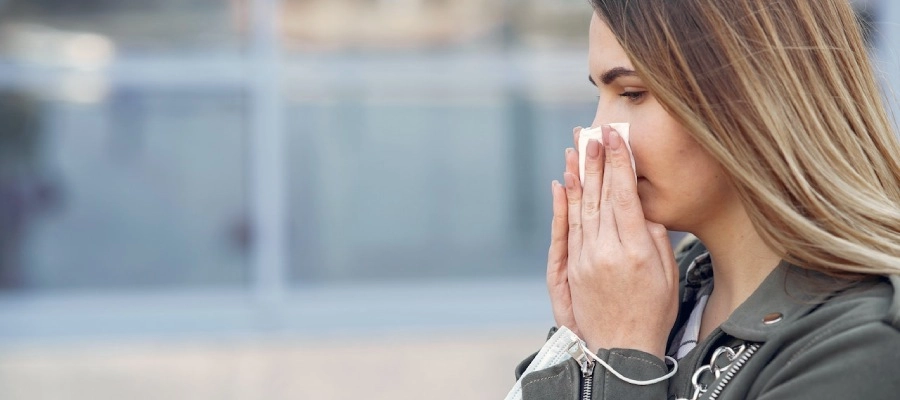 Imagem da notícia Transmissão da gripe: como ocorre + duração da fase transmissiva + como prevenir
