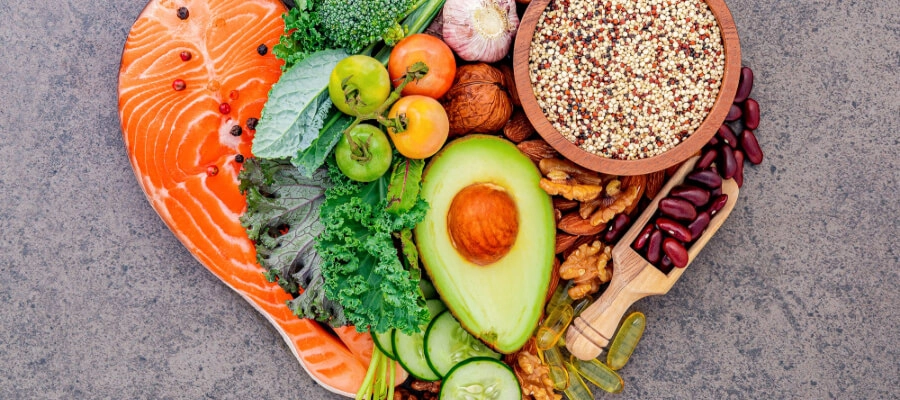 Imagem da notícia Quais alimentos que aliviam a azia? O que causa o sintoma?
